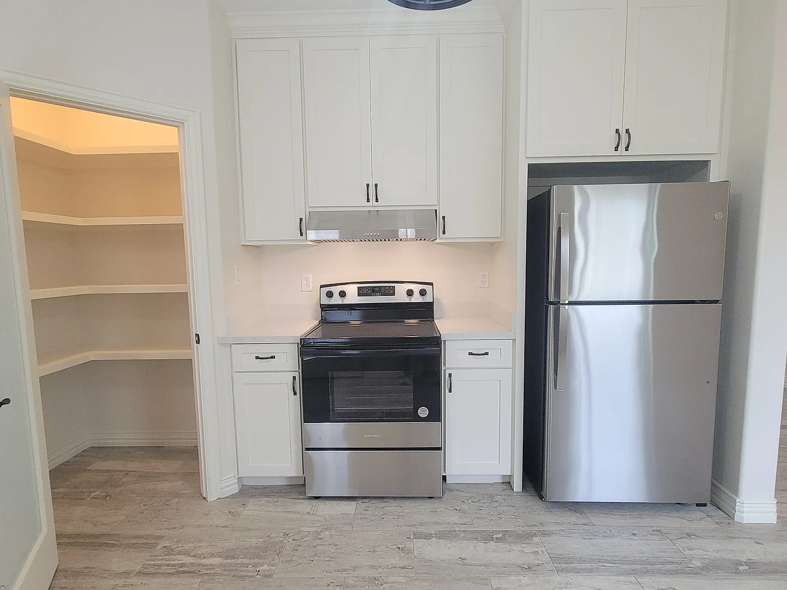 500 W Pablo Layton St — Photo 4