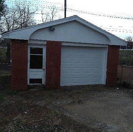 4th image of 530 Sandalwood Dr