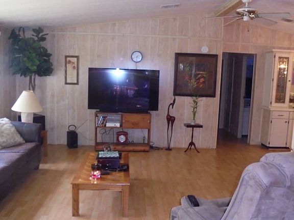 5th image of 113 Laurelcrest Cir