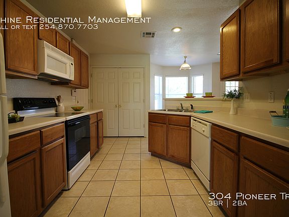 4th image of 304 Pioneer Trl