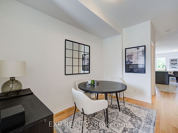 3rd image of 29 Sorbara Way
