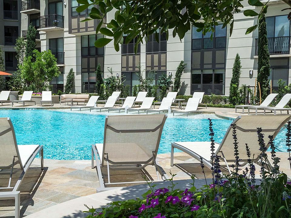 HEATED POOL