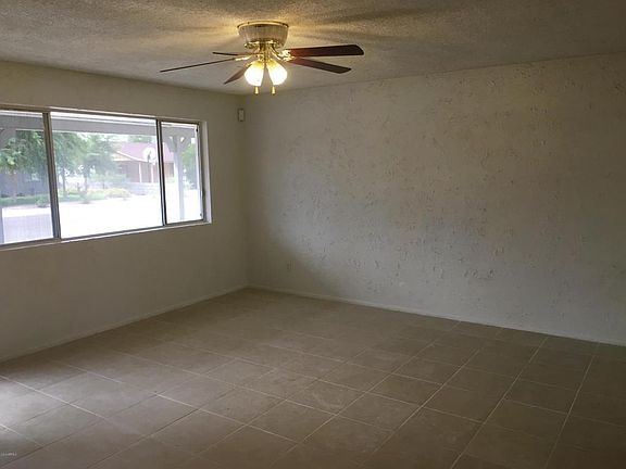 4th image of 6926 W Solano Dr N