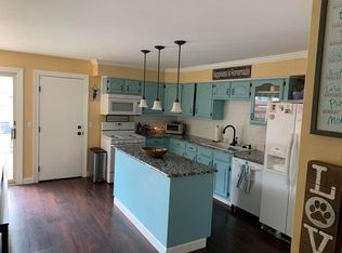 337 Monroe St, Oswego, IL 60543