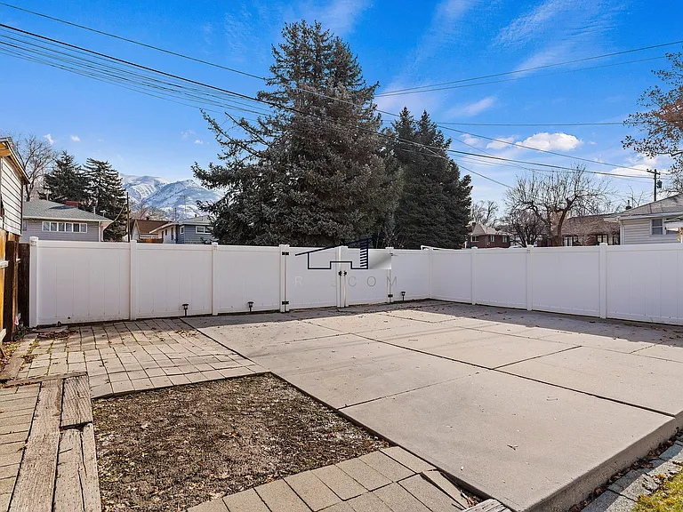3480 Ogden Ave — Photo 30