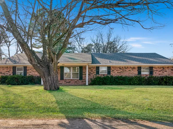 410 S Bois D Arc St, Blossom, TX 75416