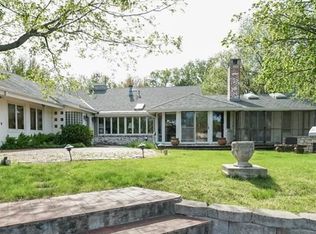 10 Kuester Lk, Grand Island, NE 68801