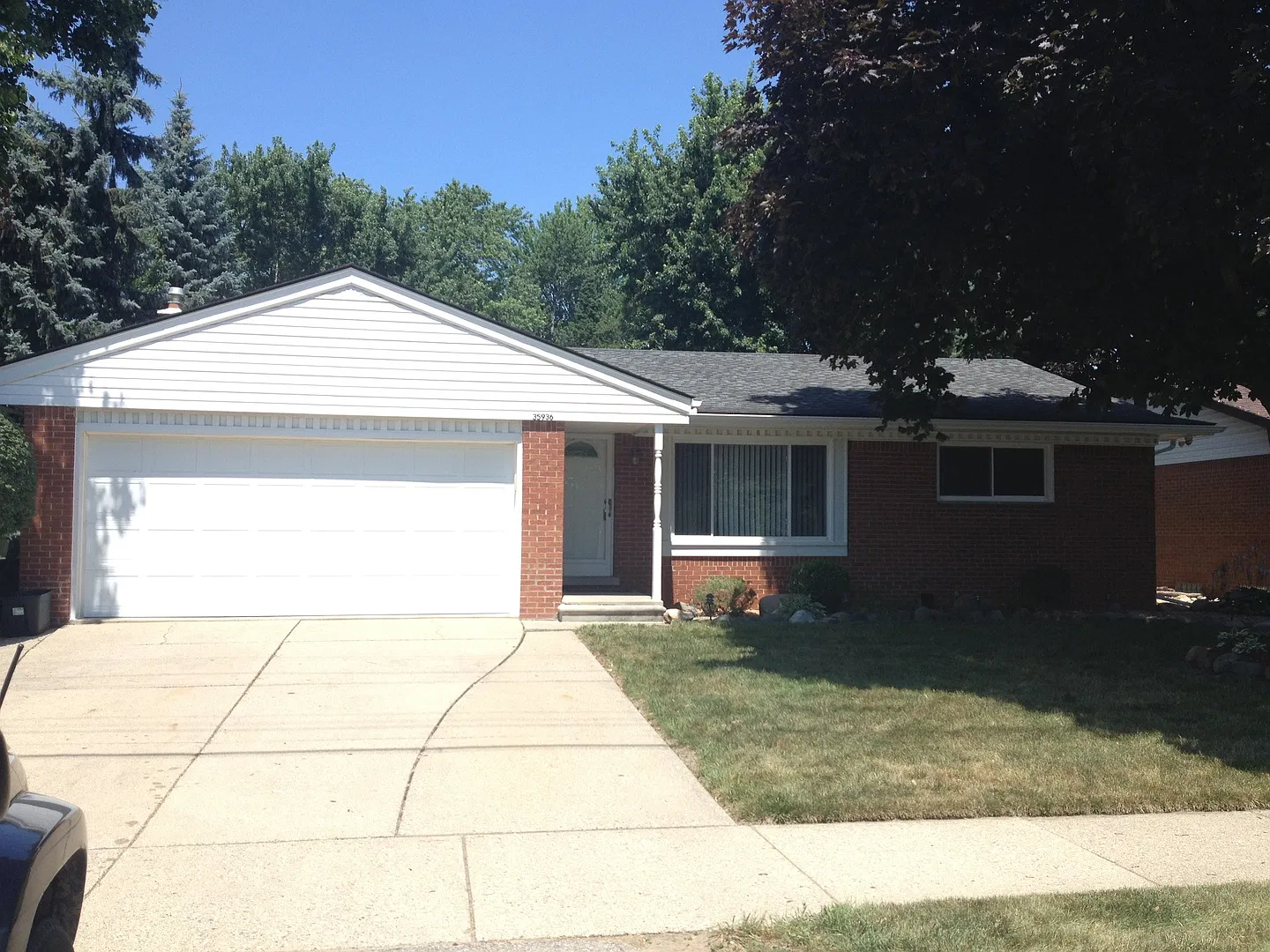 Coming Soon First Week Of December!! Beautiful, Spacious 3 Bdrm 1.5 Bath Ranch Joy Rd. — Photo 2