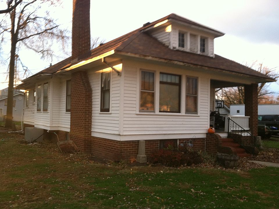 1st image of 611 S Jefferson St