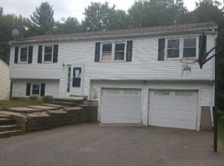 22 Matthew Ln, Windsor, CT 06095