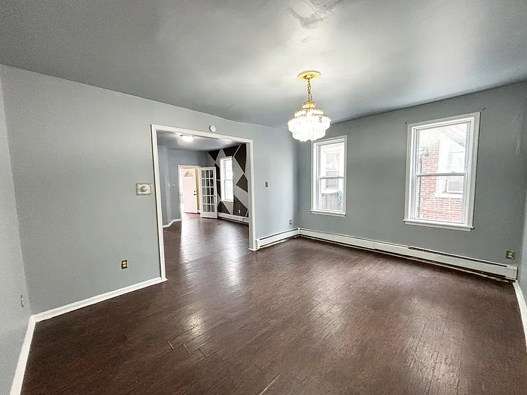 1103 W Airy St — Photo 6