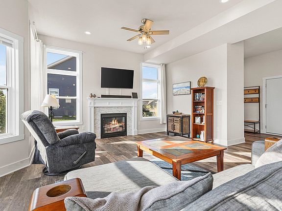 2nd image of 11310 N Shoes Way