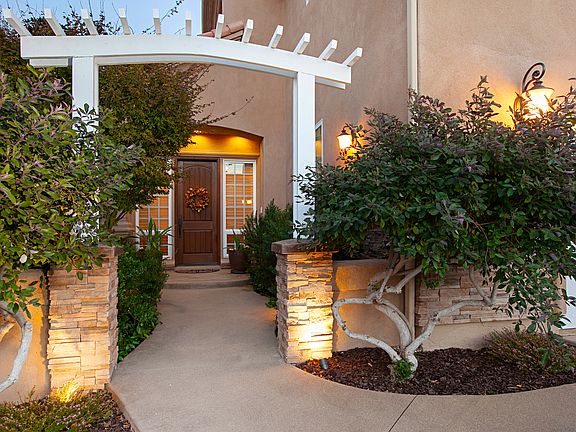 2nd image of 17893 Pueblo Vista Ln