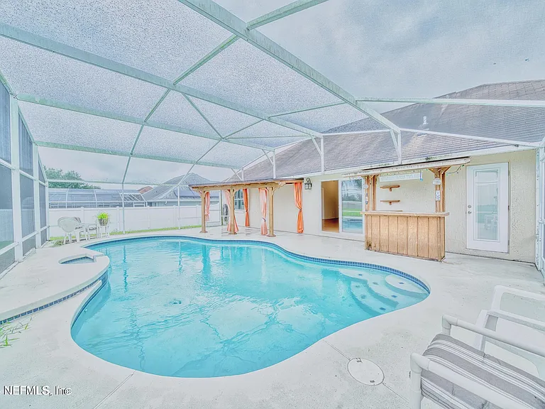 5628 Loma Vista Dr W — Photo 12