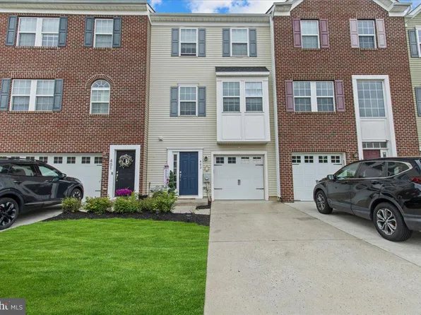403 Dogwood Dr, Woodbury, NJ 08096