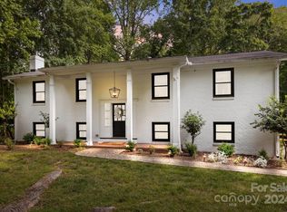 5717 Lancelot Dr, Charlotte, NC 28270