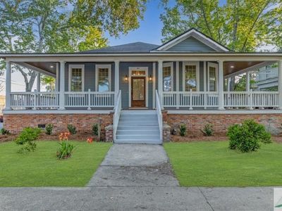 661 E Henry St, Savannah, GA, 31401