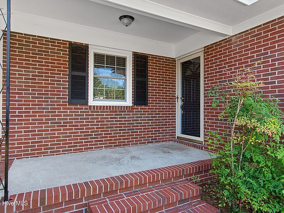 3rd image of 111 S Channel Haven Drive S