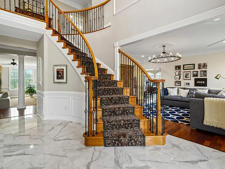 3 Balmoral Dr — Photo 3