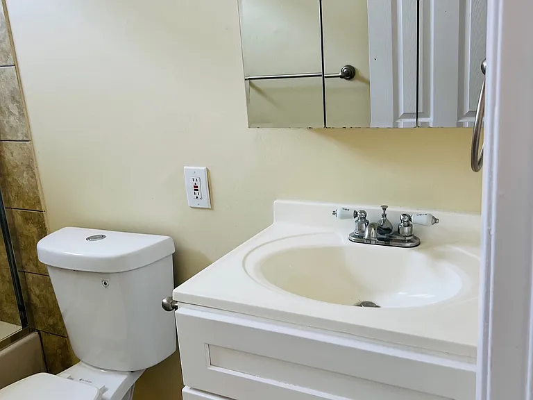 2810 W Slauson Ave #7 — Photo 7