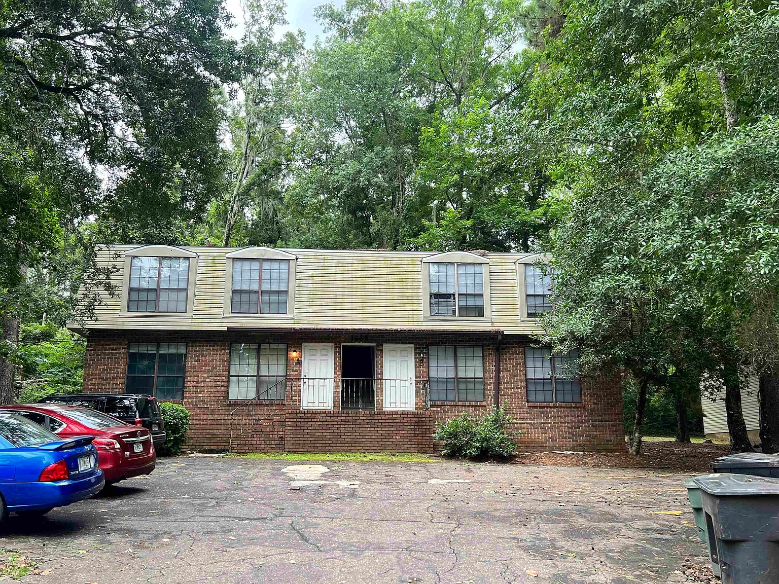 2 bed, 1000 sqft, $1,100 — Photo 1