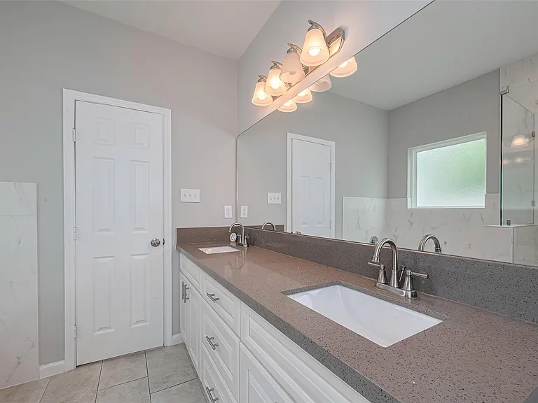 7981 Saint Louis St — Photo 25