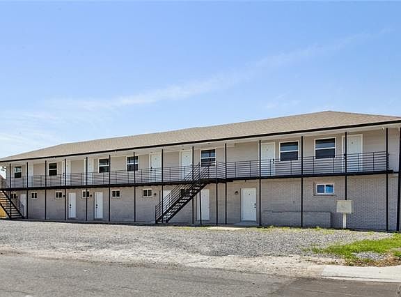 2nd image of 923 Causeway Blvd APT I