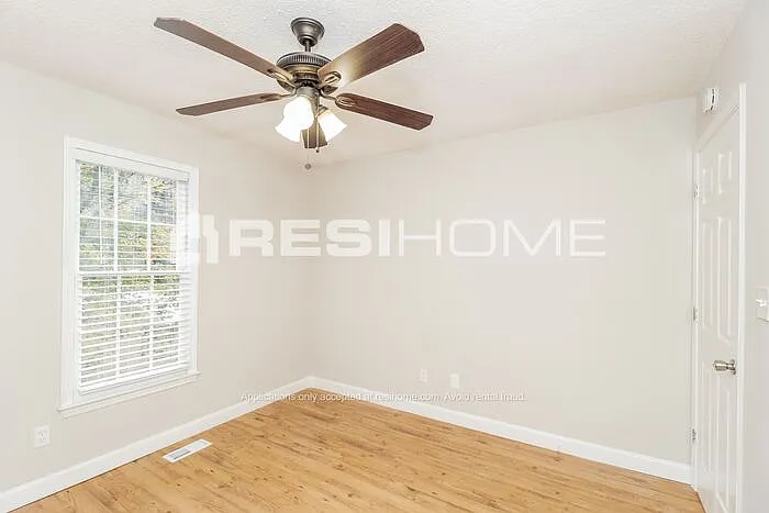 380 Amber Way — Photo 13