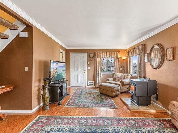 5th image of 2102 Melvin Ave
