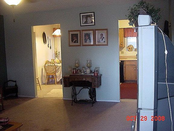 living looking to kitchen dinning