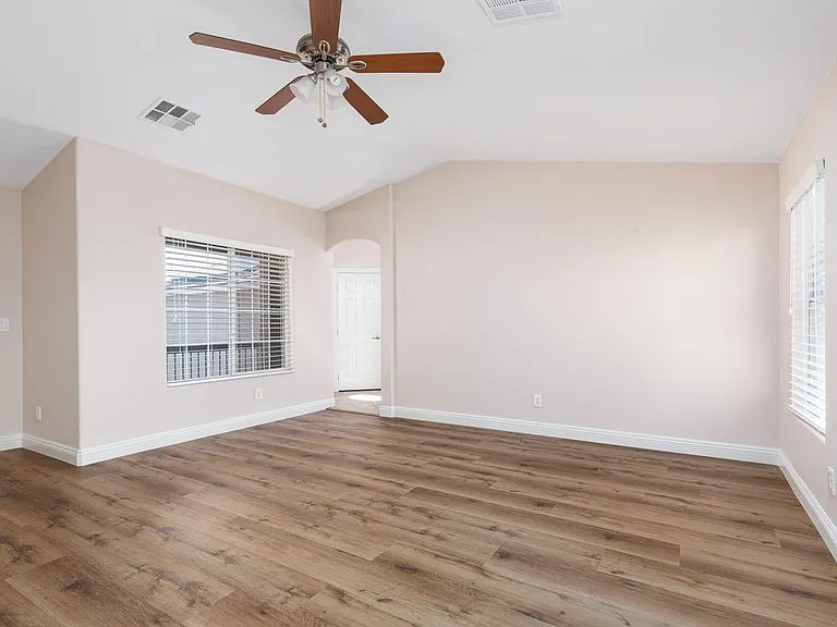 5163 Tunnel Falls Dr — Photo 26