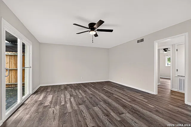 2 bed, 936 sqft, $1,100 — Photo 3