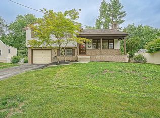 8 Wagon Bridge Run, Moorestown, NJ 08057
