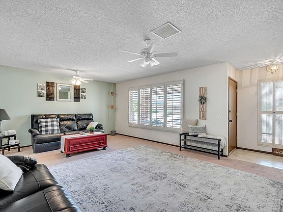 4th image of 12402 N Cantata Ct
