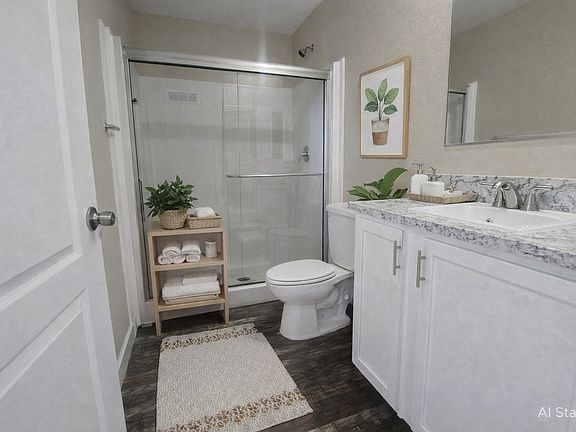 4th image of 2038 Palm St #283