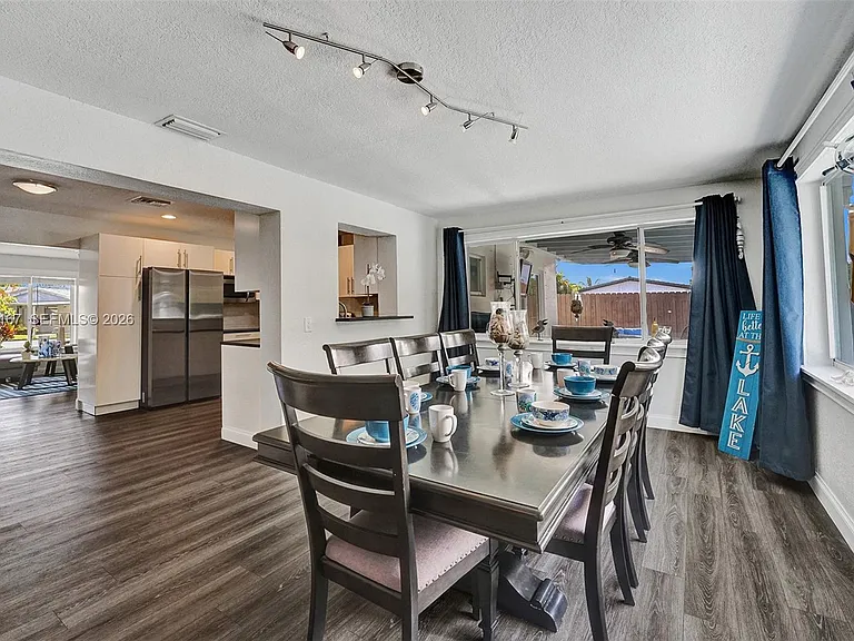 3730 SW 47th Ct — Photo 38