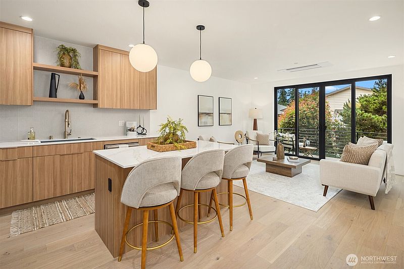 3rd image of 614 5th Avenue S #C108