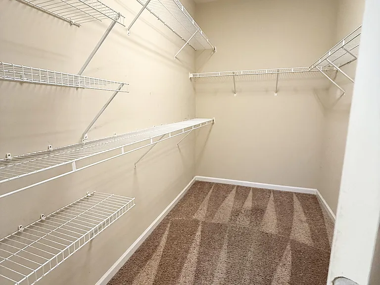 222 Skyway Dr — Photo 15