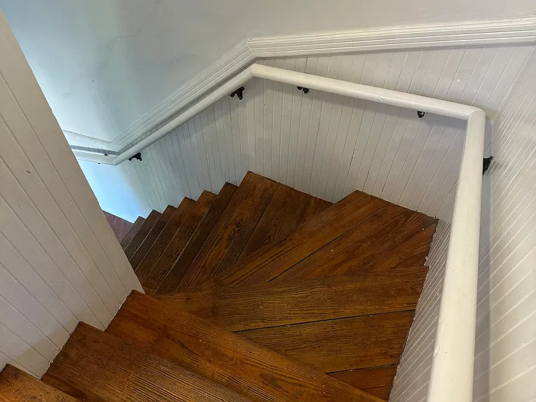 134 1/2 Kinsley St #2 — Photo 16