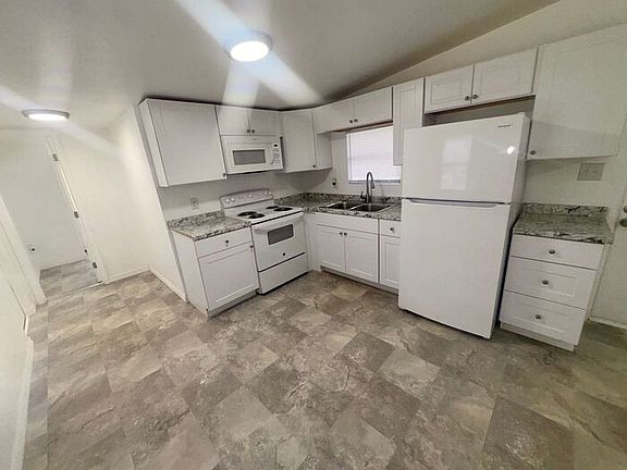 5th image of 1157 S Christiana Ave