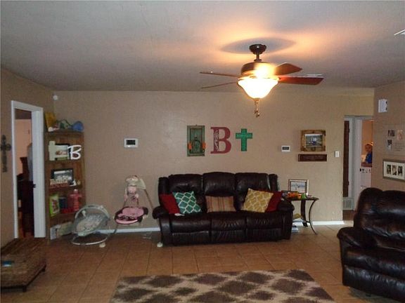 4th image of 2107 SE 25th Ave
