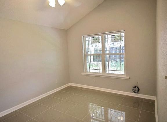 5th image of 3425 Caesar Dr