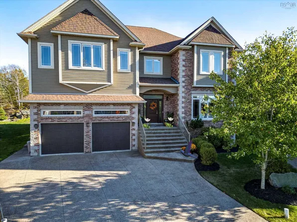 129 William Borrett Ter, Halifax, NS B4A 0G6