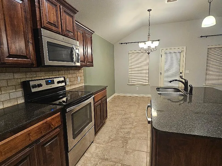 2732 Lerkim Ln — Photo 7