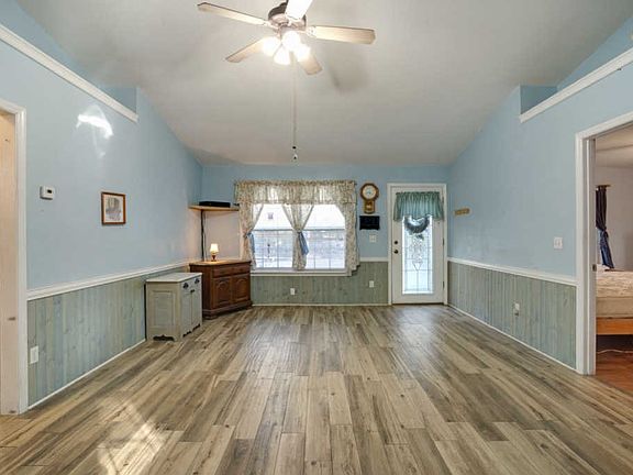 4th image of 46 Tharpe Ln