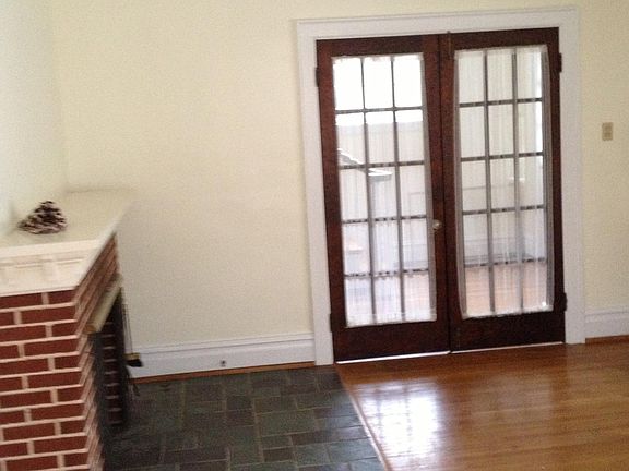 4th image of 851 Dewey Ave