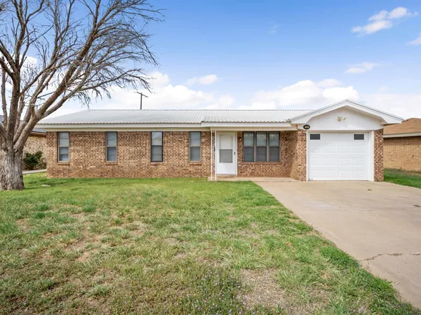 704 Indiana St, Wolfforth, TX 79382