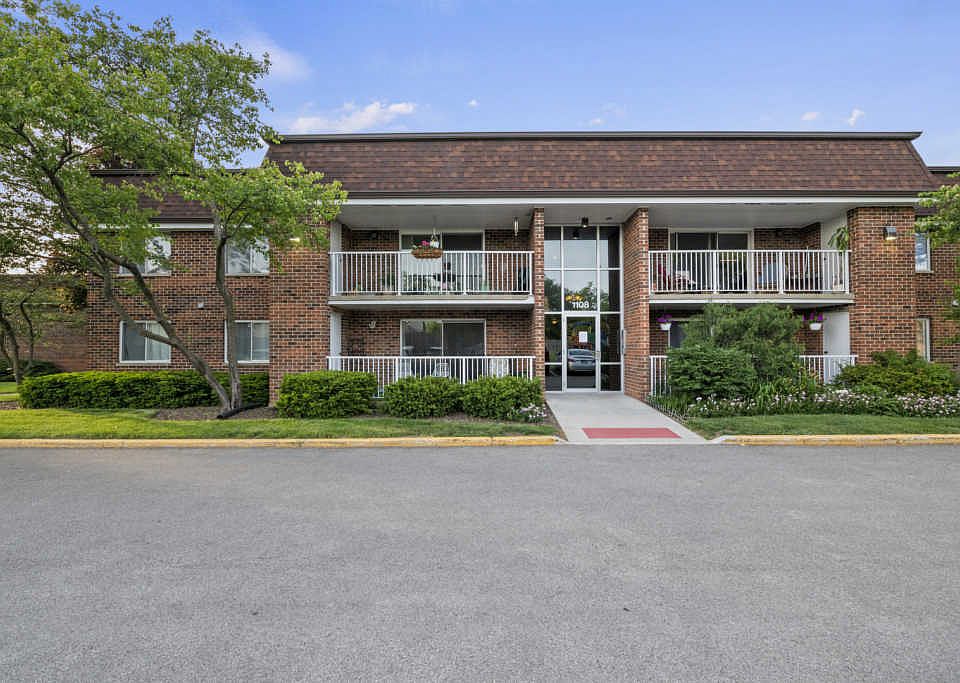 1st image of 1108 Westover Ln Unit 2D