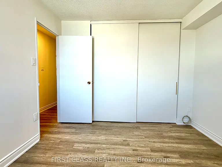 541 Blackthorn Ave #1415 — Photo 26
