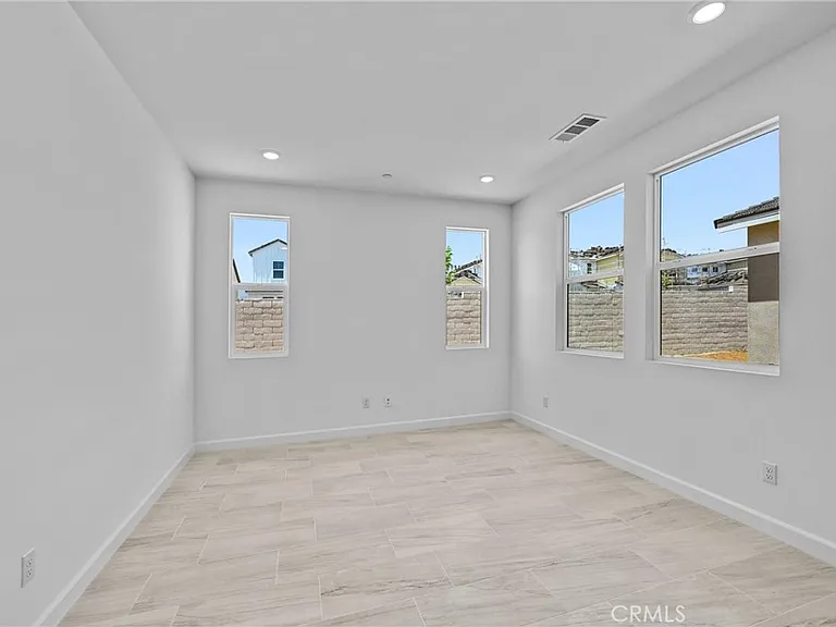 5538 Alethea Way — Photo 9
